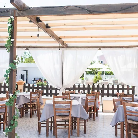 Saint Peter Bay Kavos