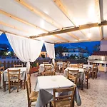 Ξενοδοχείο με διαμερίσματα Saint Peter Bay